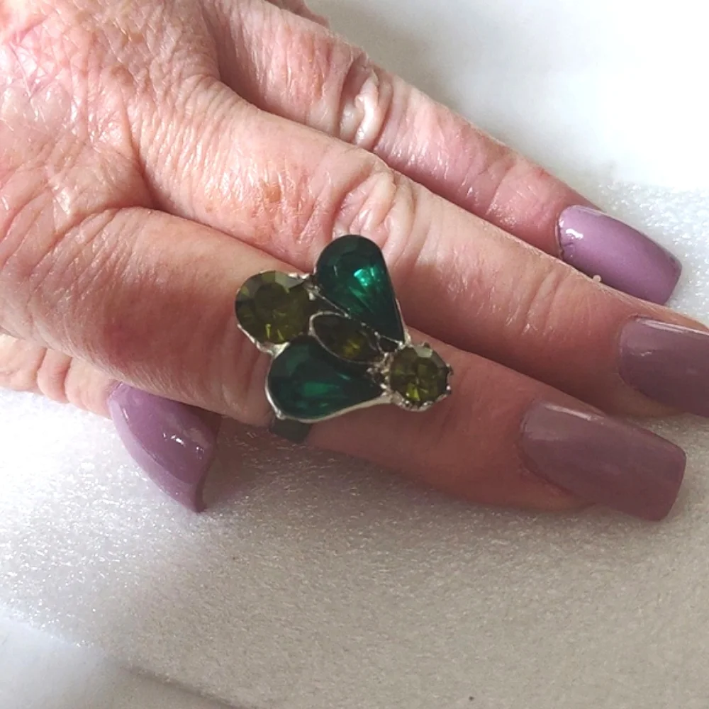 Vintage Emerald Green & Chartreuse Rhinestone Glass Fly Ring